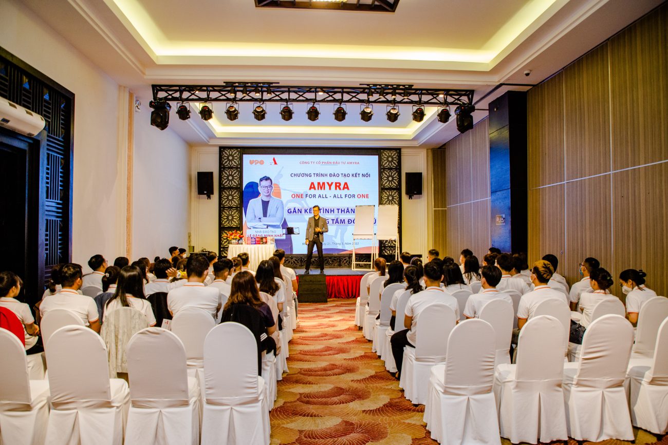 Đào tạo cả hội trường doanh nghiệp